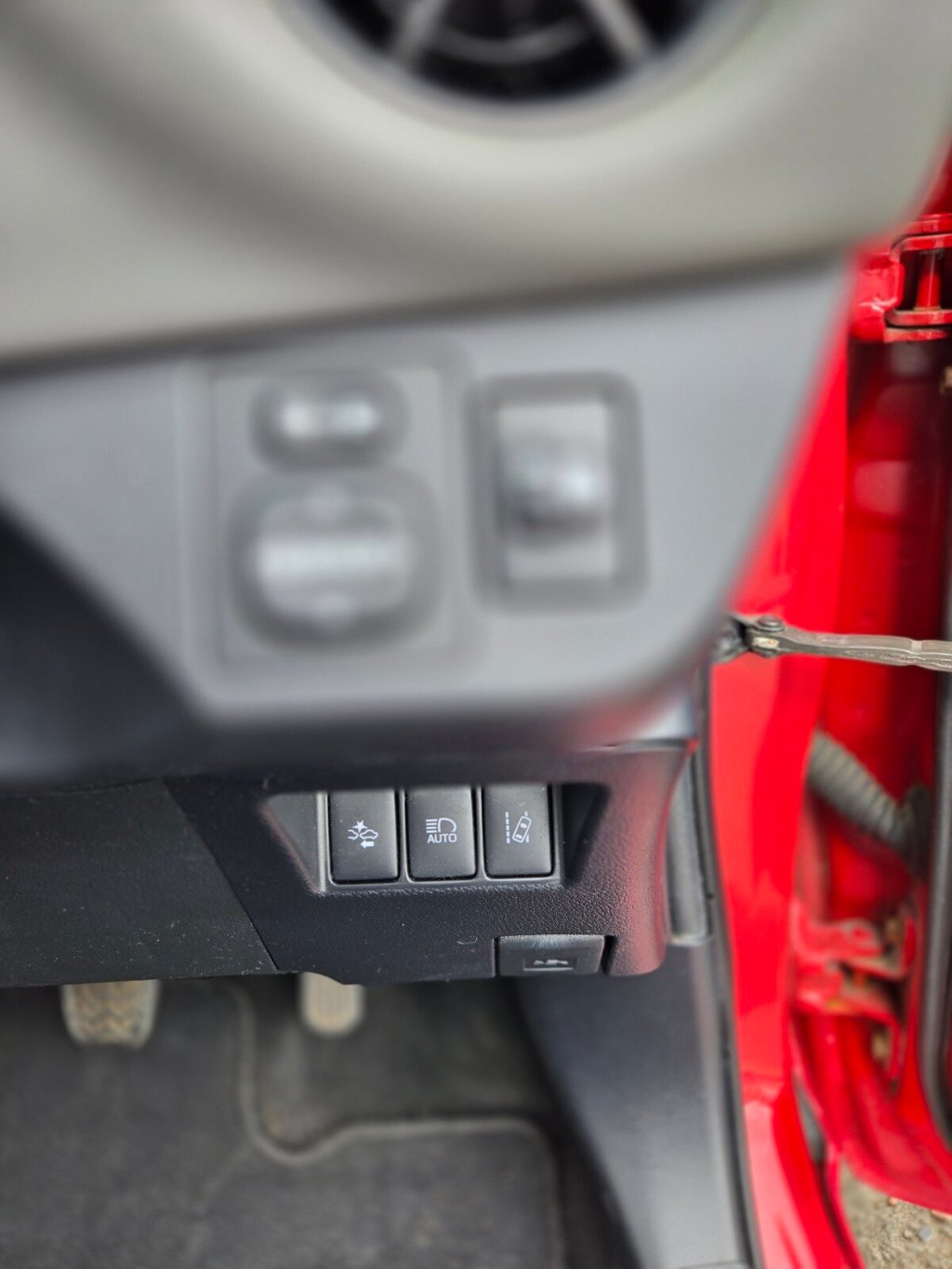 Used Toyota Yaris 2018 for sale - 76841024: Photo 17