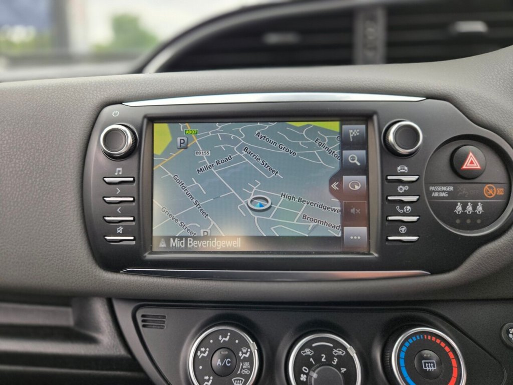 Used Toyota Yaris 2018 for sale - 76841024: Photo 24