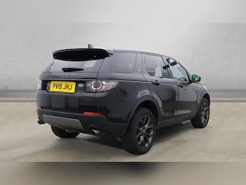 Used Land Rover Discovery Sport 2019 for sale - 76934718: Photo