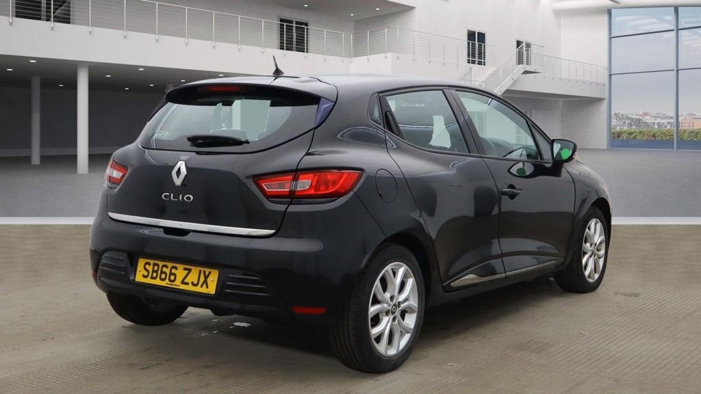 Used Renault Clio 2016 for sale - 77976342: Photo 4
