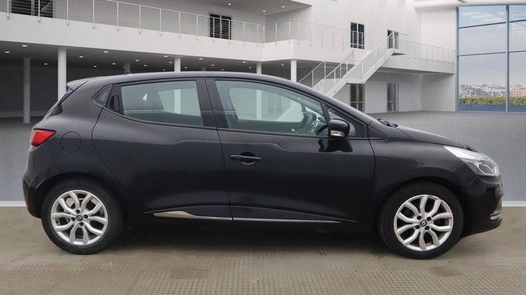 Used Renault Clio 2016 for sale - 77976342: Photo 5