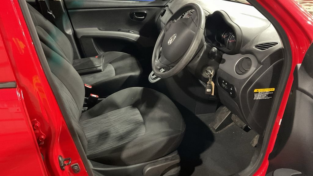 Used Hyundai i10 2013 for sale - 77014520: Photo 9