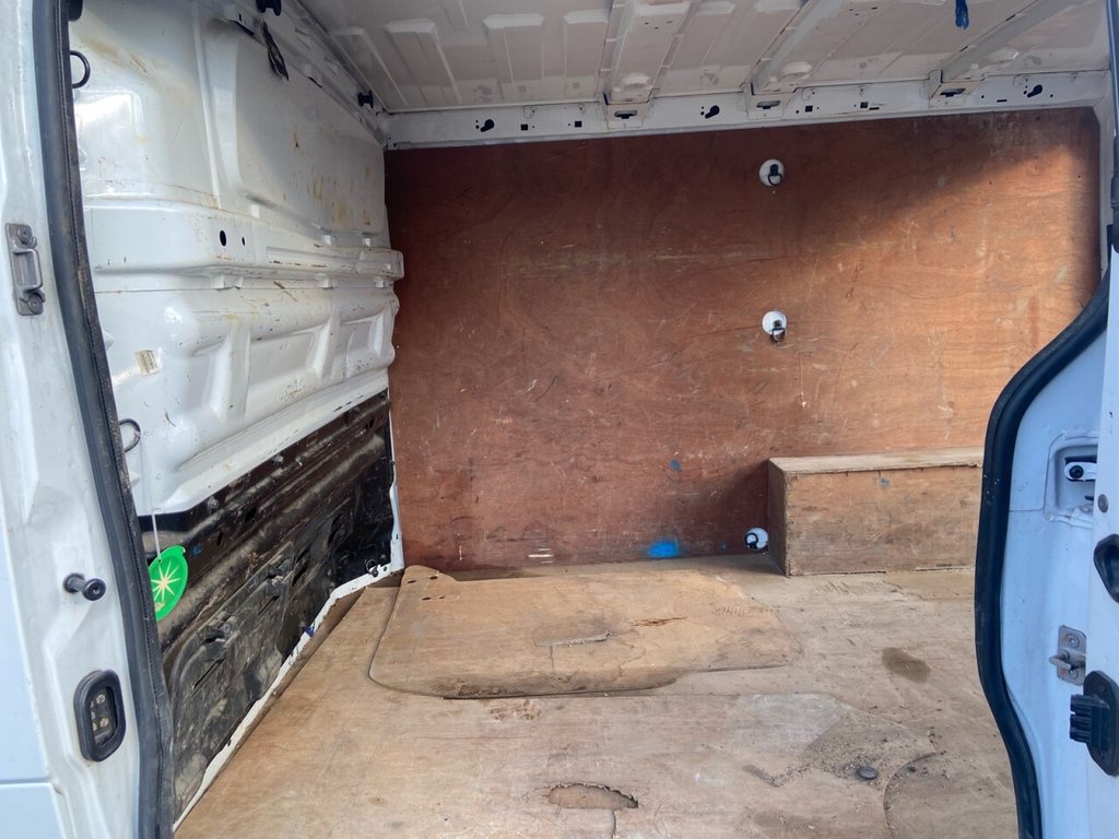 Used Vauxhall Vivaro 2015 for sale - 77436617: Photo 23