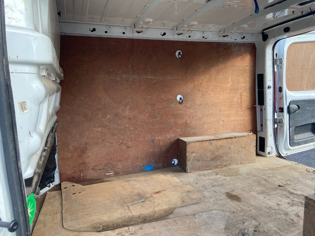 Used Vauxhall Vivaro 2015 for sale - 77436617: Photo 24