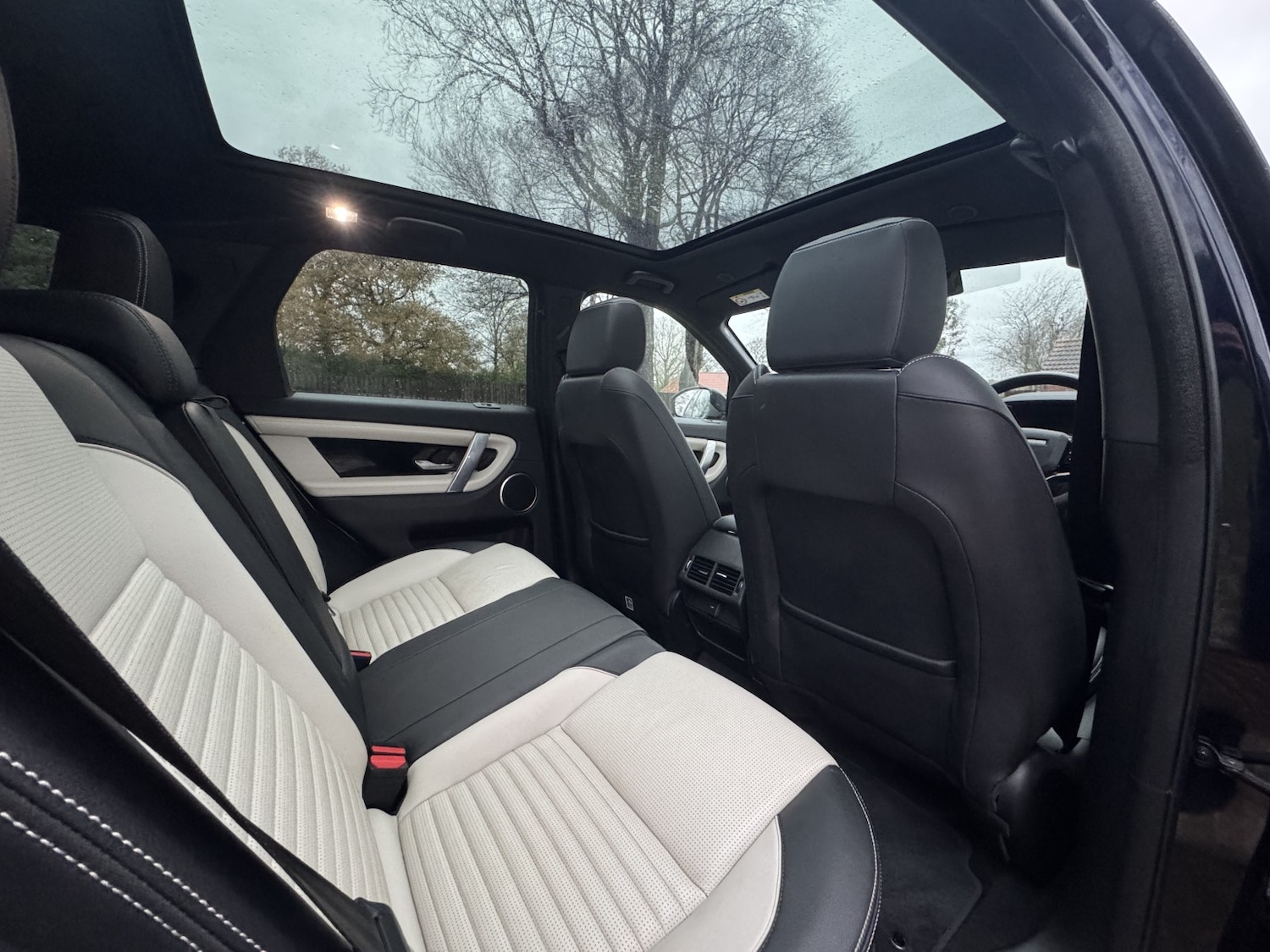 Used Land Rover Discovery Sport 2022 for sale - 76784978: Photo 15