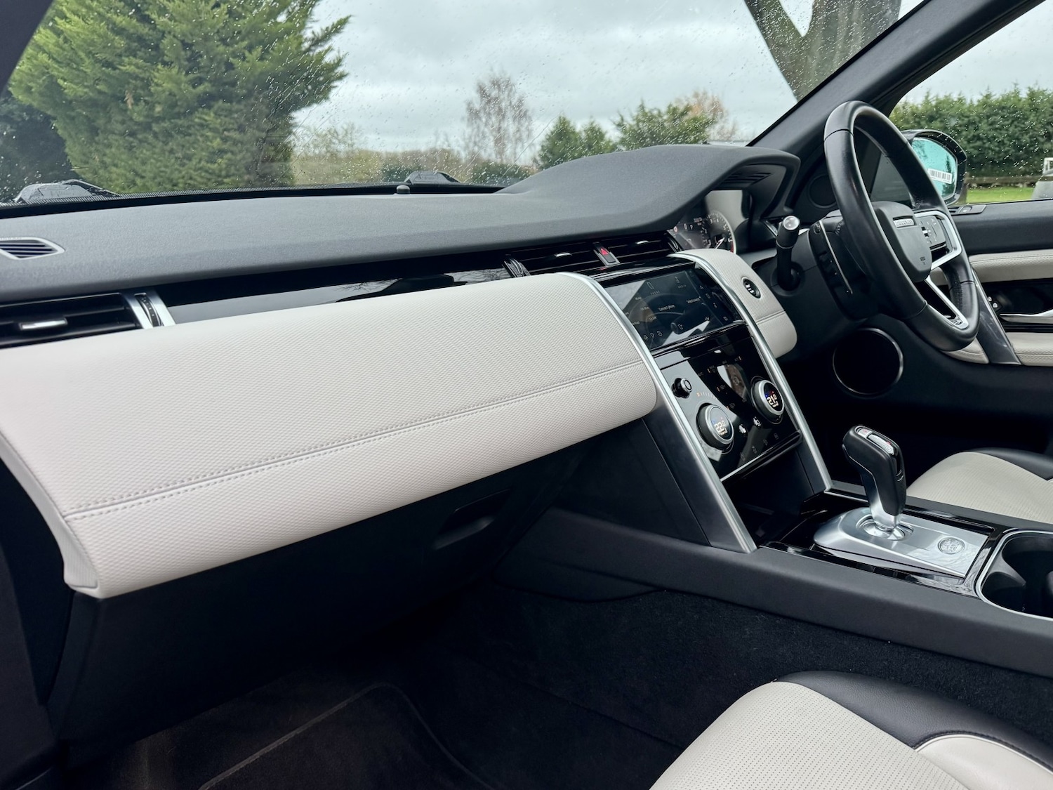 Used Land Rover Discovery Sport 2022 for sale - 76784978: Photo 9