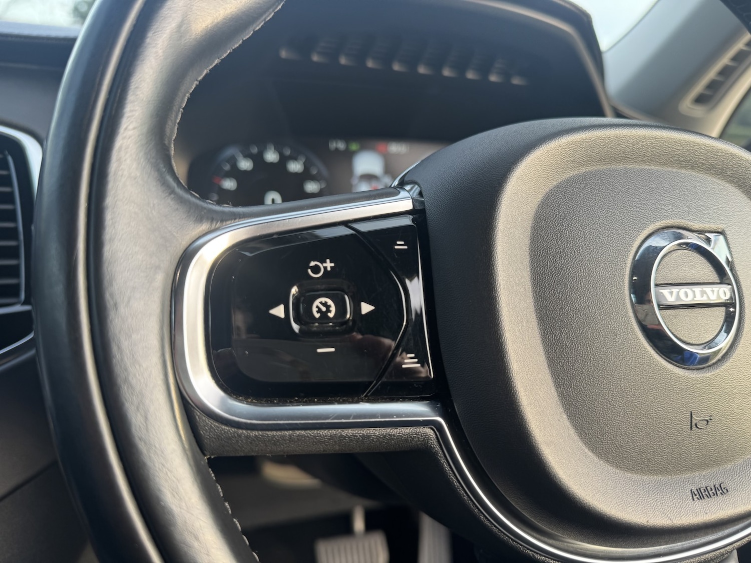 Used Volvo XC90 2015 for sale - 77103513: Photo 21