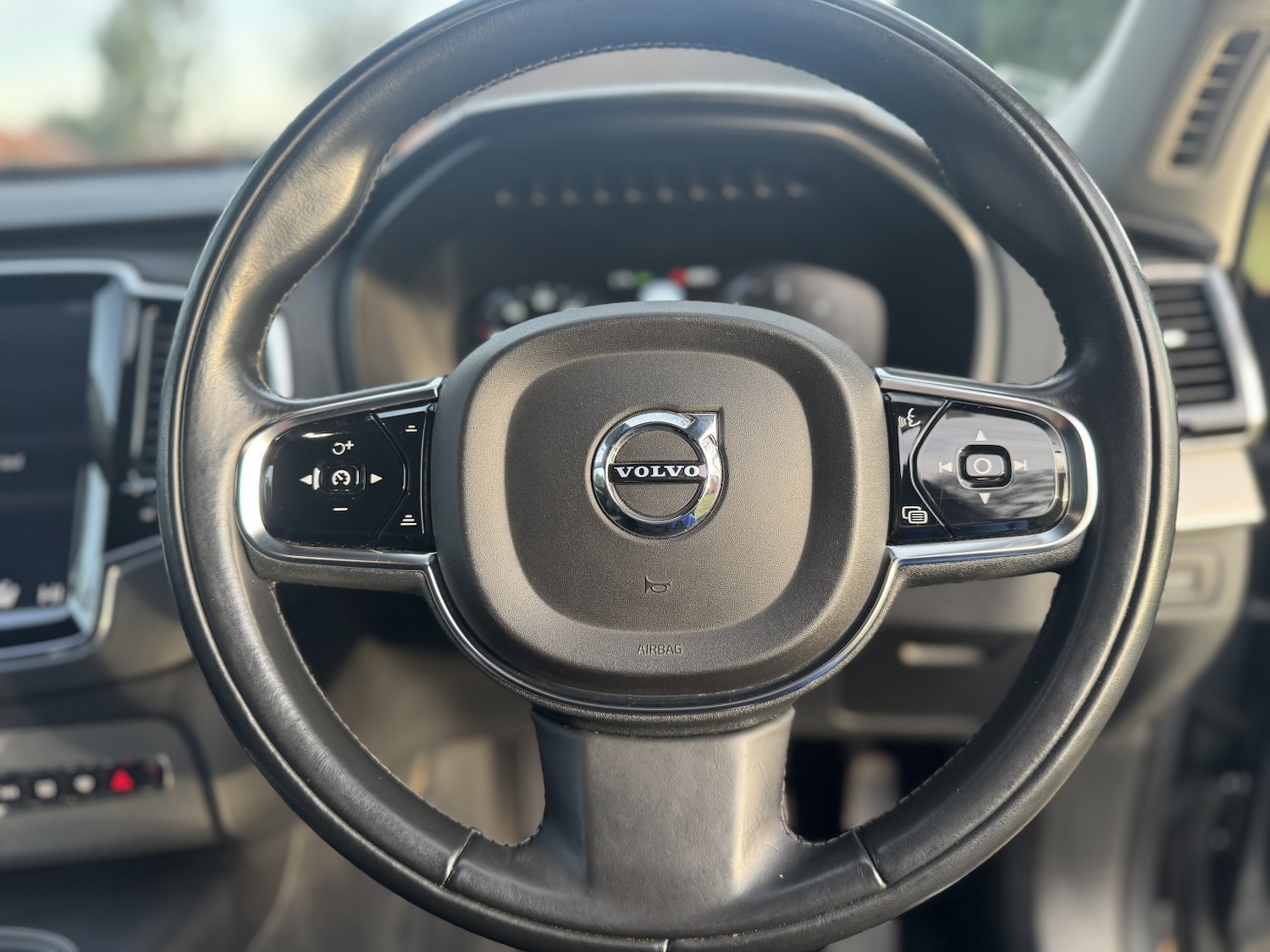 Used Volvo XC90 2015 for sale - 77103513: Photo 22