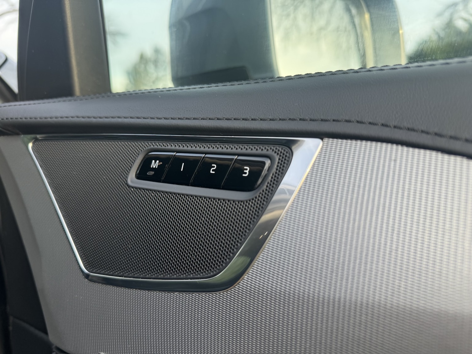 Used Volvo XC90 2015 for sale - 77103513: Photo 24