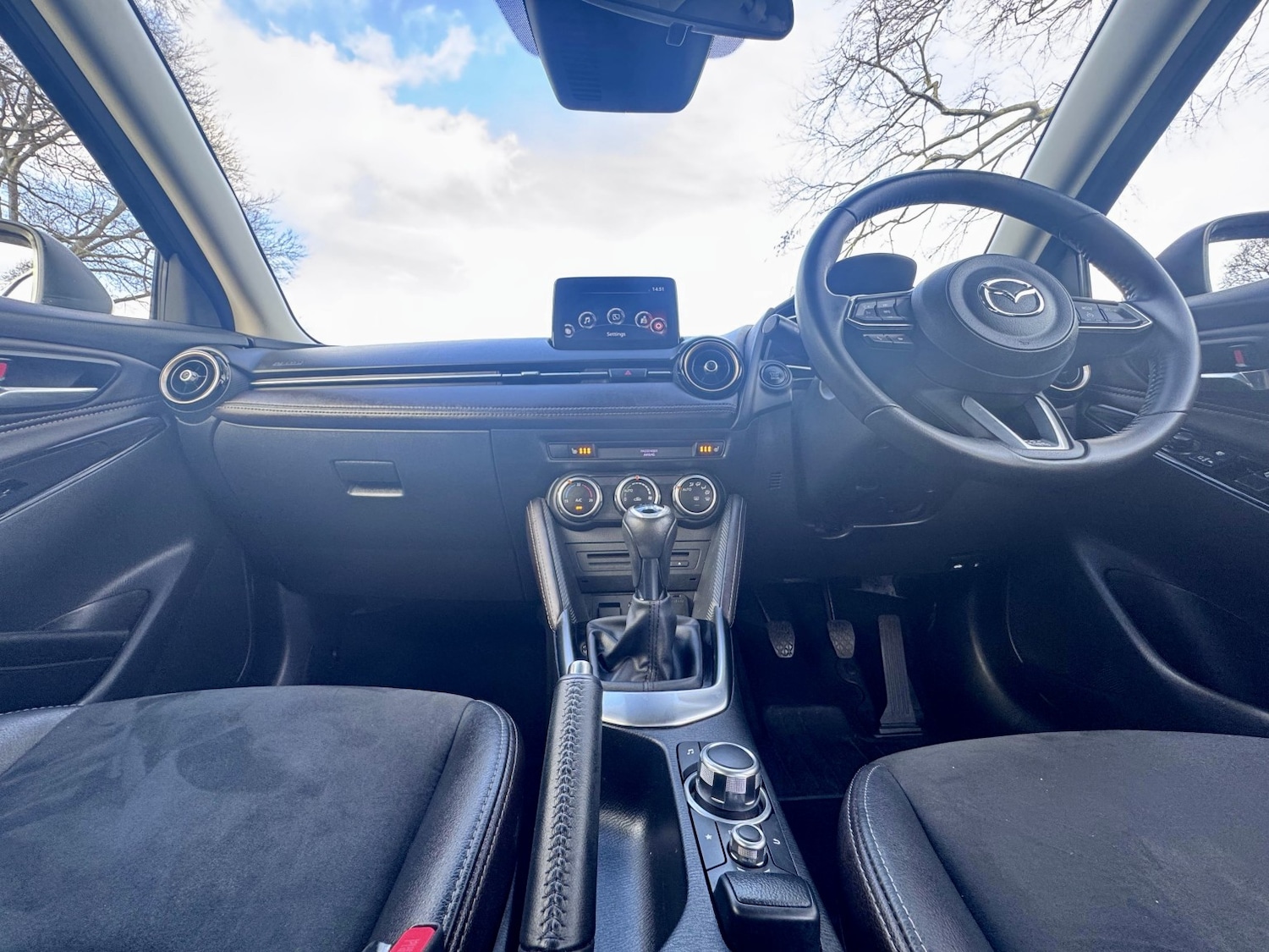 Used Mazda Mazda2 2019 for sale - 77977051: Photo 3