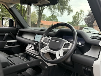 Used Land Rover Defender 110 2020 for sale - 78888953: Photo
