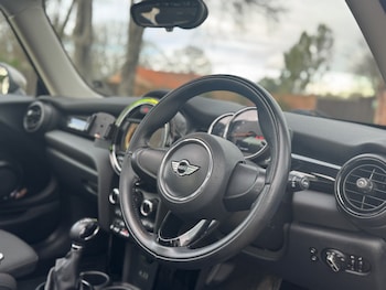 Used MINI Hatch 2018 for sale - 77363578: Photo