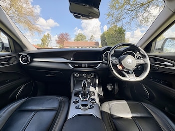 Used Alfa Romeo Stelvio 2021 for sale - 78242780: Photo