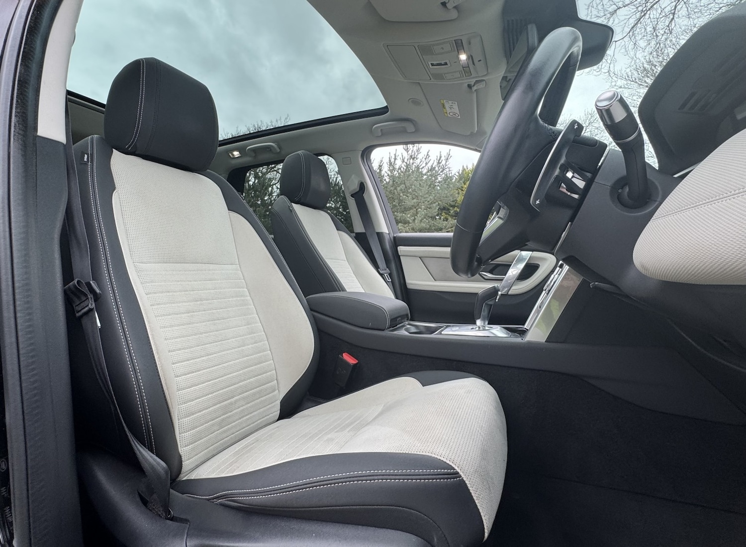 Used Land Rover Discovery Sport 2022 for sale - 77915716: Photo 4