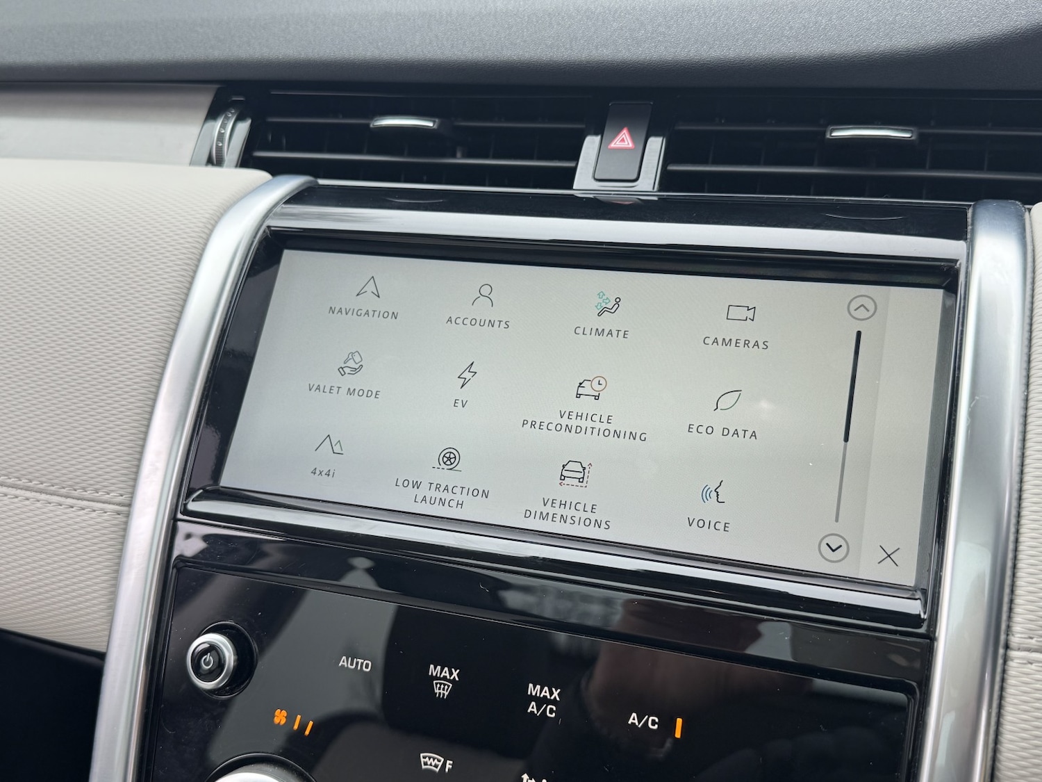 Used Land Rover Discovery Sport 2022 for sale - 78004333: Photo 11