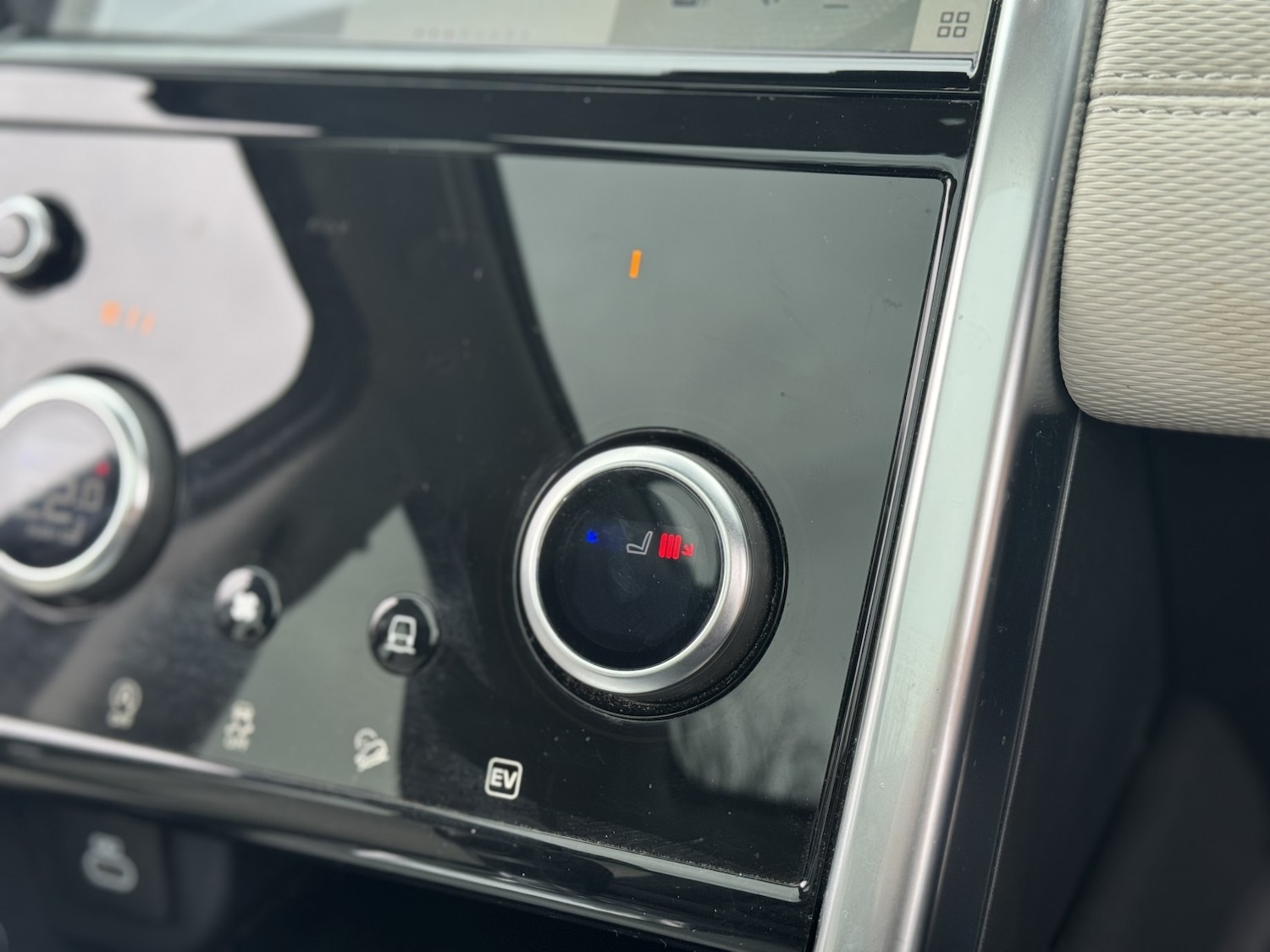 Used Land Rover Discovery Sport 2022 for sale - 78004333: Photo 16