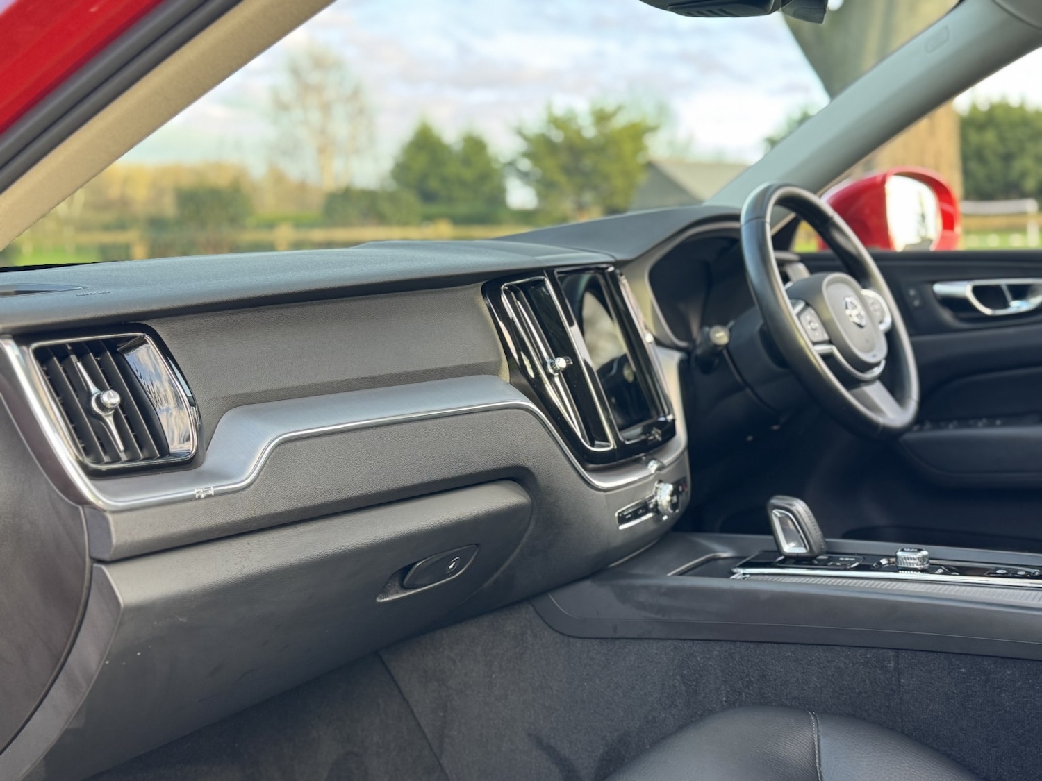 Used Volvo XC60 2021 for sale - 76863771: Photo 11