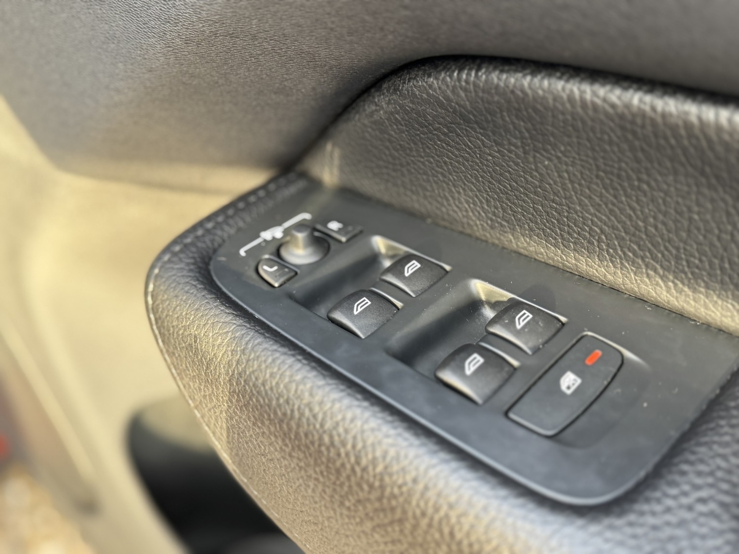 Used Volvo XC60 2021 for sale - 76863771: Photo 31