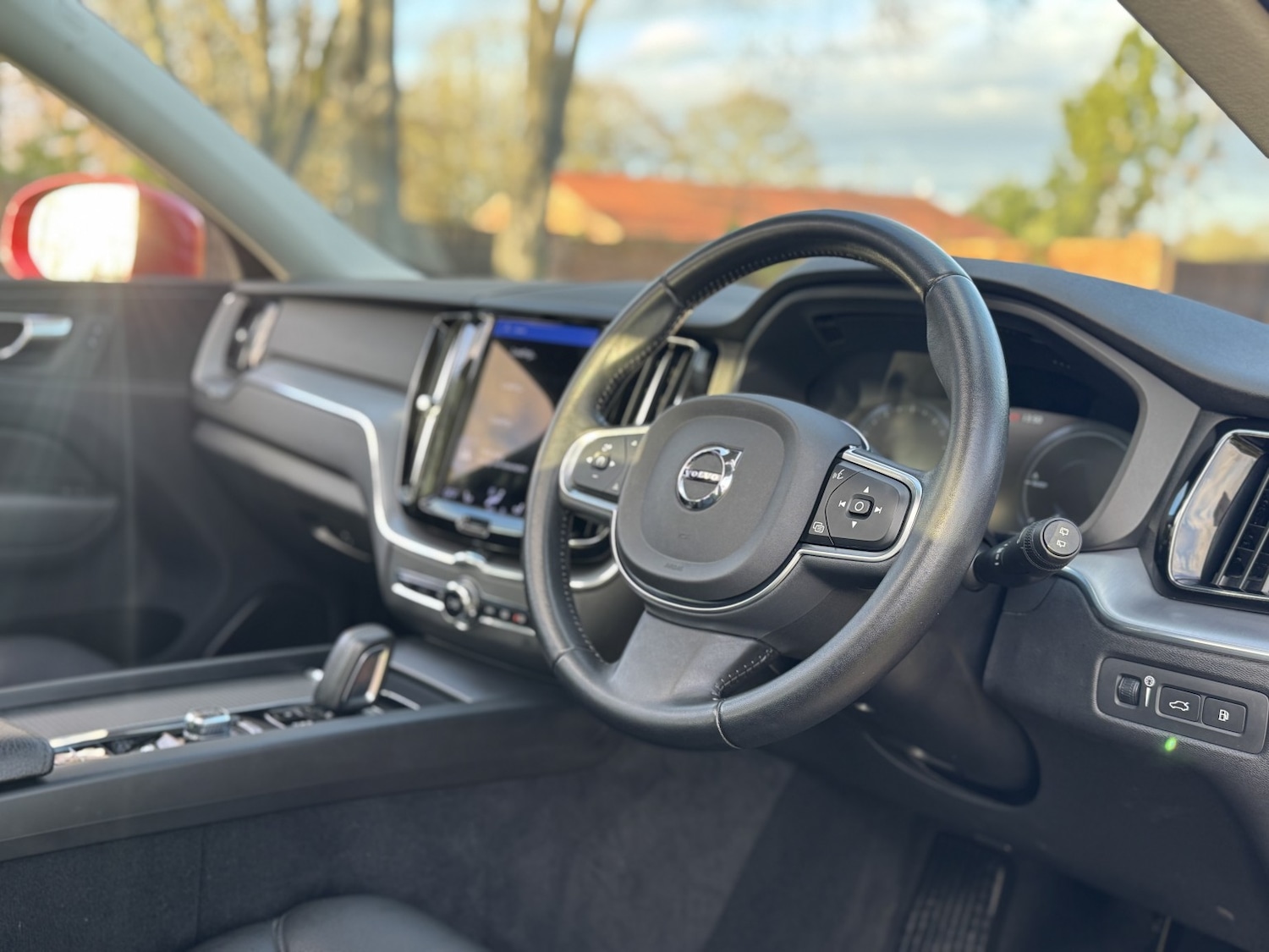 Used Volvo XC60 2021 for sale - 76863771: Photo 5