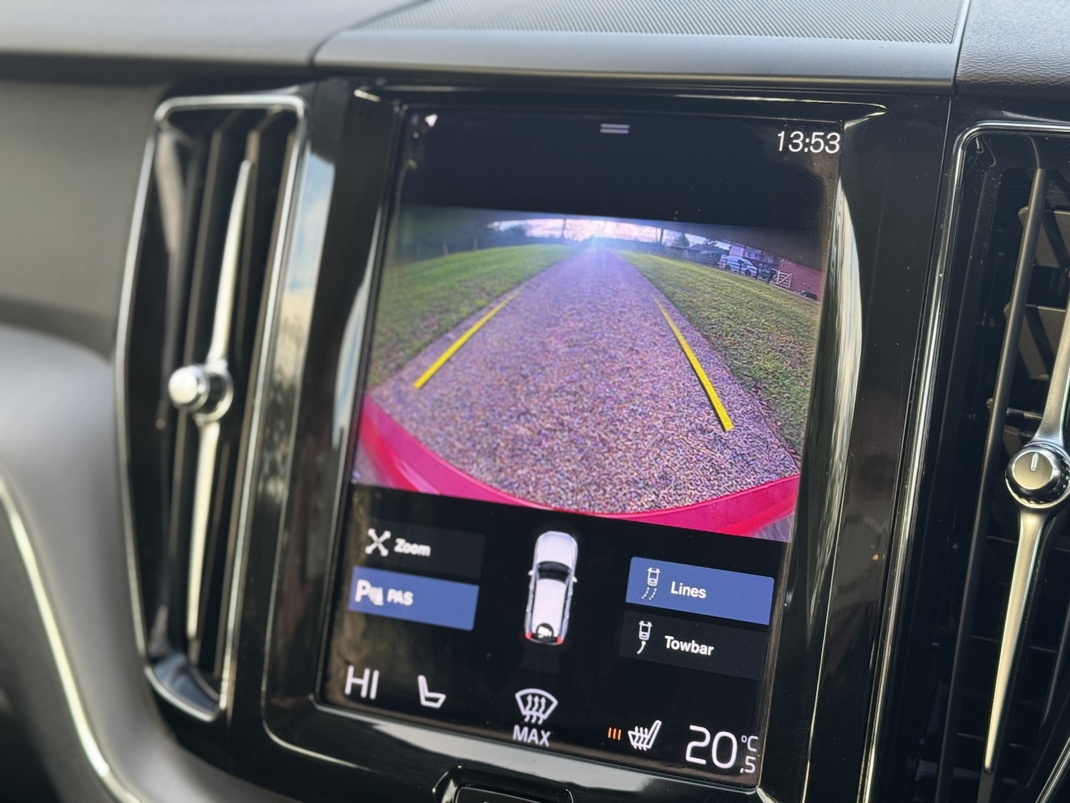 Used Volvo XC60 2021 for sale - 76863771: Photo 9