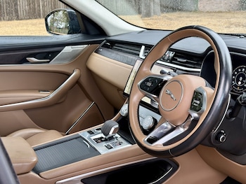 Used Jaguar F-Pace 2021 for sale - 79539640: Photo