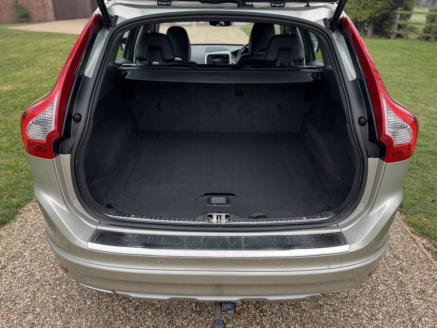 Used Volvo XC60 2021 for sale - 78070540: Photo 32