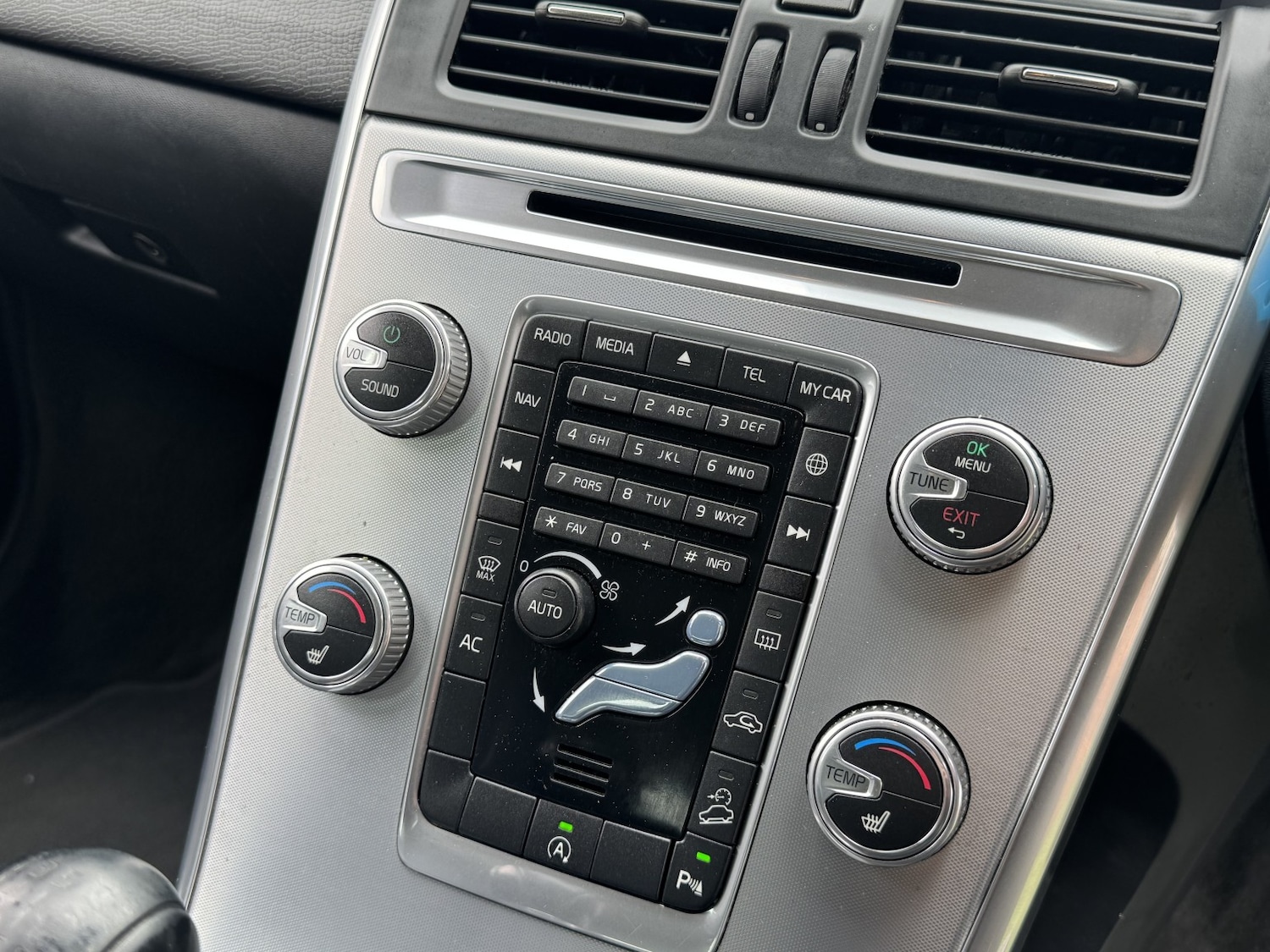 Used Volvo XC60 2021 for sale - 78070540: Photo 8