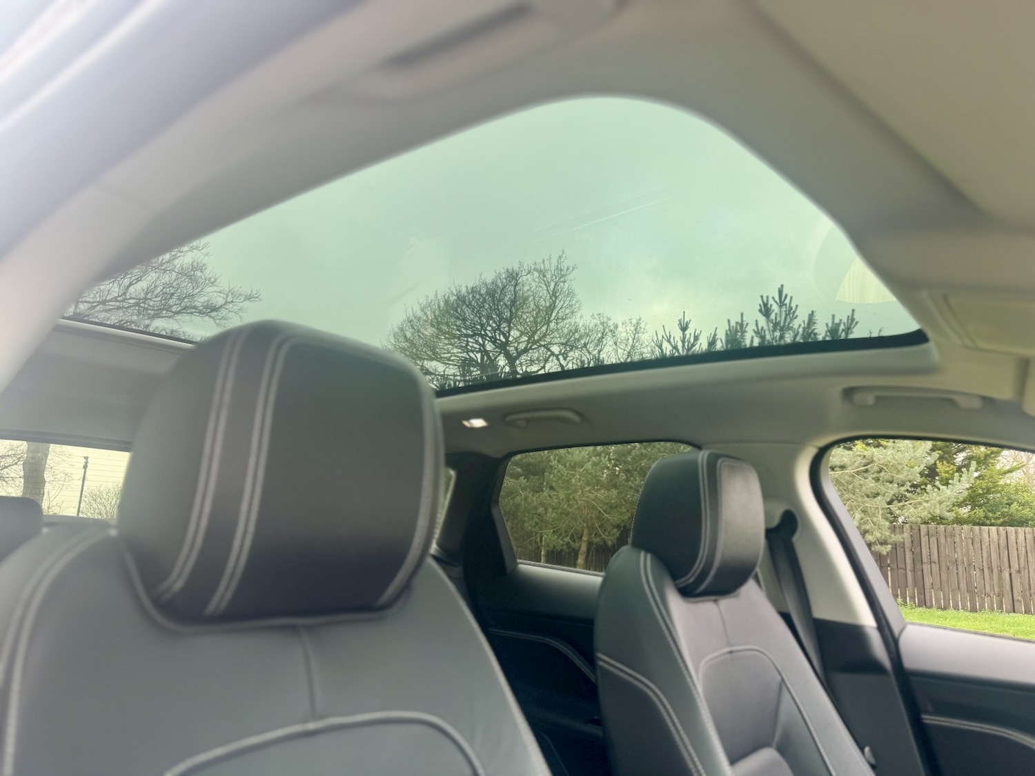 Used Jaguar F-Pace 2020 for sale - 77807198: Photo 4