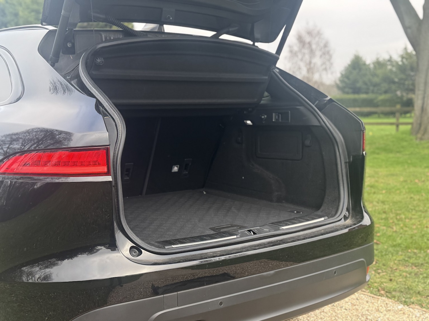 Used Jaguar F-Pace 2020 for sale - 77807198: Photo 40