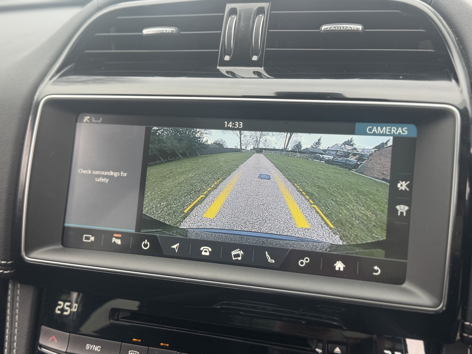 Used Jaguar F-Pace 2020 for sale - 77807198: Photo 7