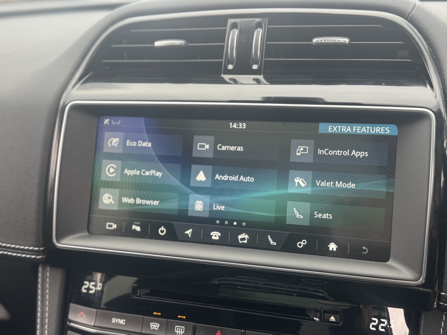 Used Jaguar F-Pace 2020 for sale - 77807198: Photo 8