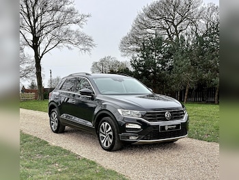 Used Volkswagen T-Roc 2021 for sale - 77494762: Photo