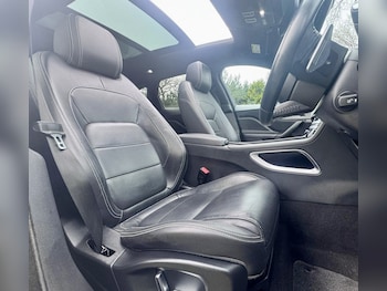 Used Jaguar F-Pace 2020 for sale - 77635364: Photo