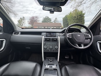 Used Land Rover Discovery Sport 2019 for sale - 78134944: Photo