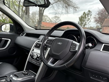 Used Land Rover Discovery Sport 2019 for sale - 78134944: Photo