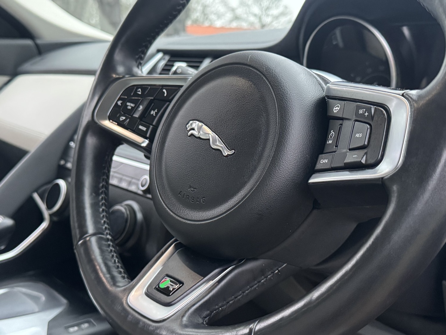 Used Jaguar E-Pace 2020 for sale - 77140738: Photo 30