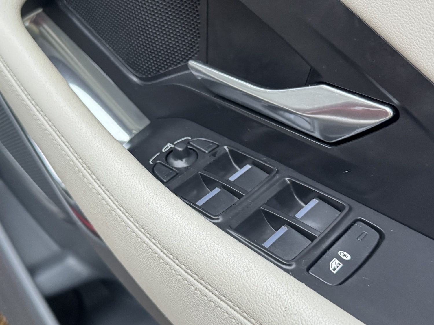 Used Jaguar E-Pace 2020 for sale - 77140738: Photo 33