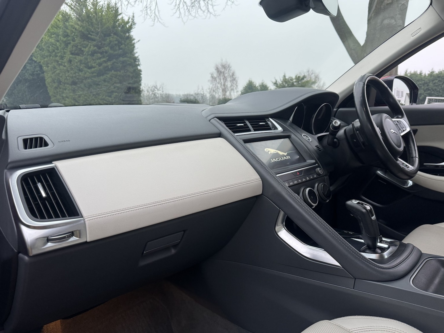 Used Jaguar E-Pace 2020 for sale - 77140738: Photo 6