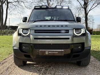 Used Land Rover Defender 110 2021 for sale - 77494765: Photo