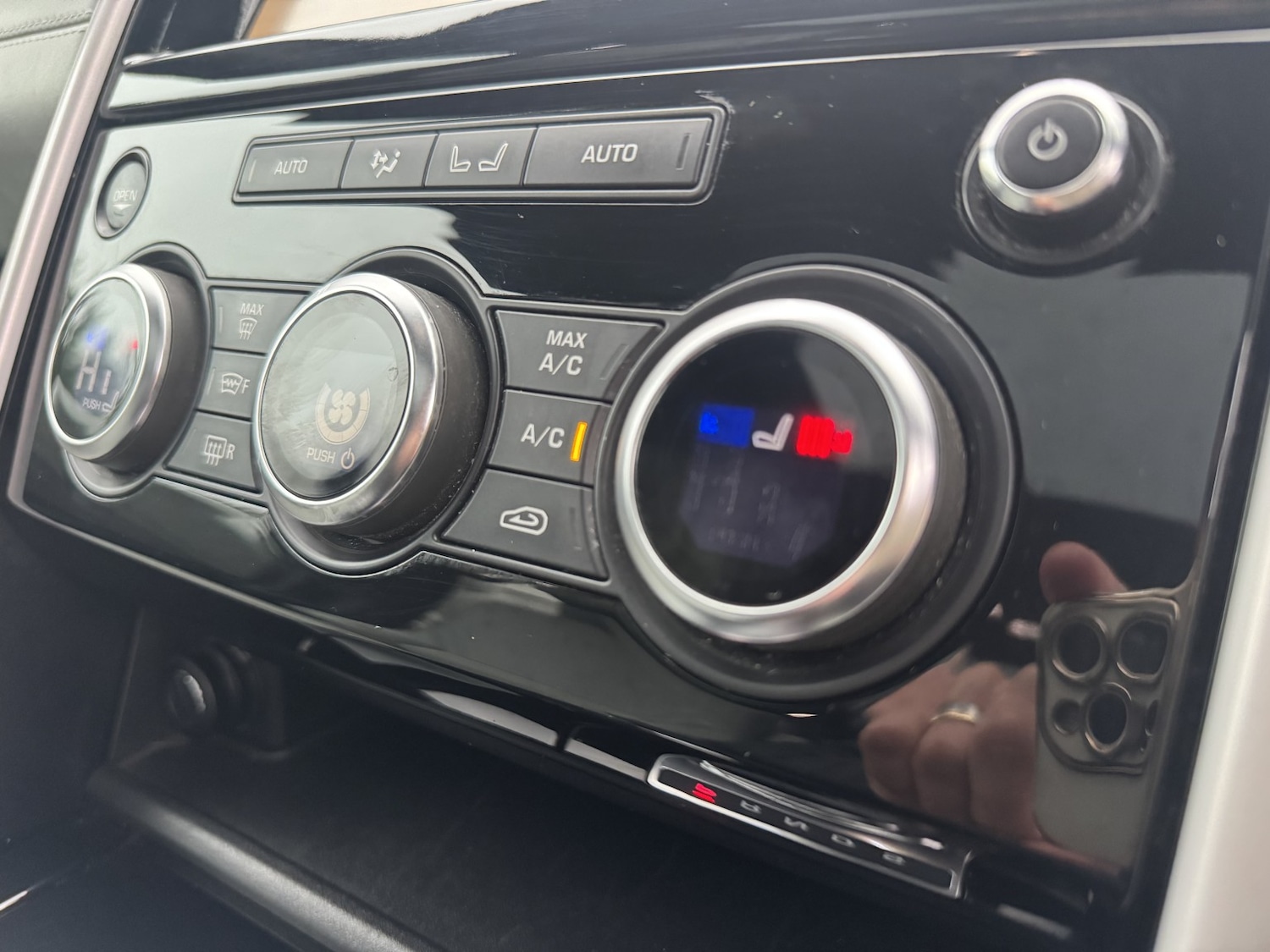 Used Land Rover Discovery 2018 for sale - 76863935: Photo 22