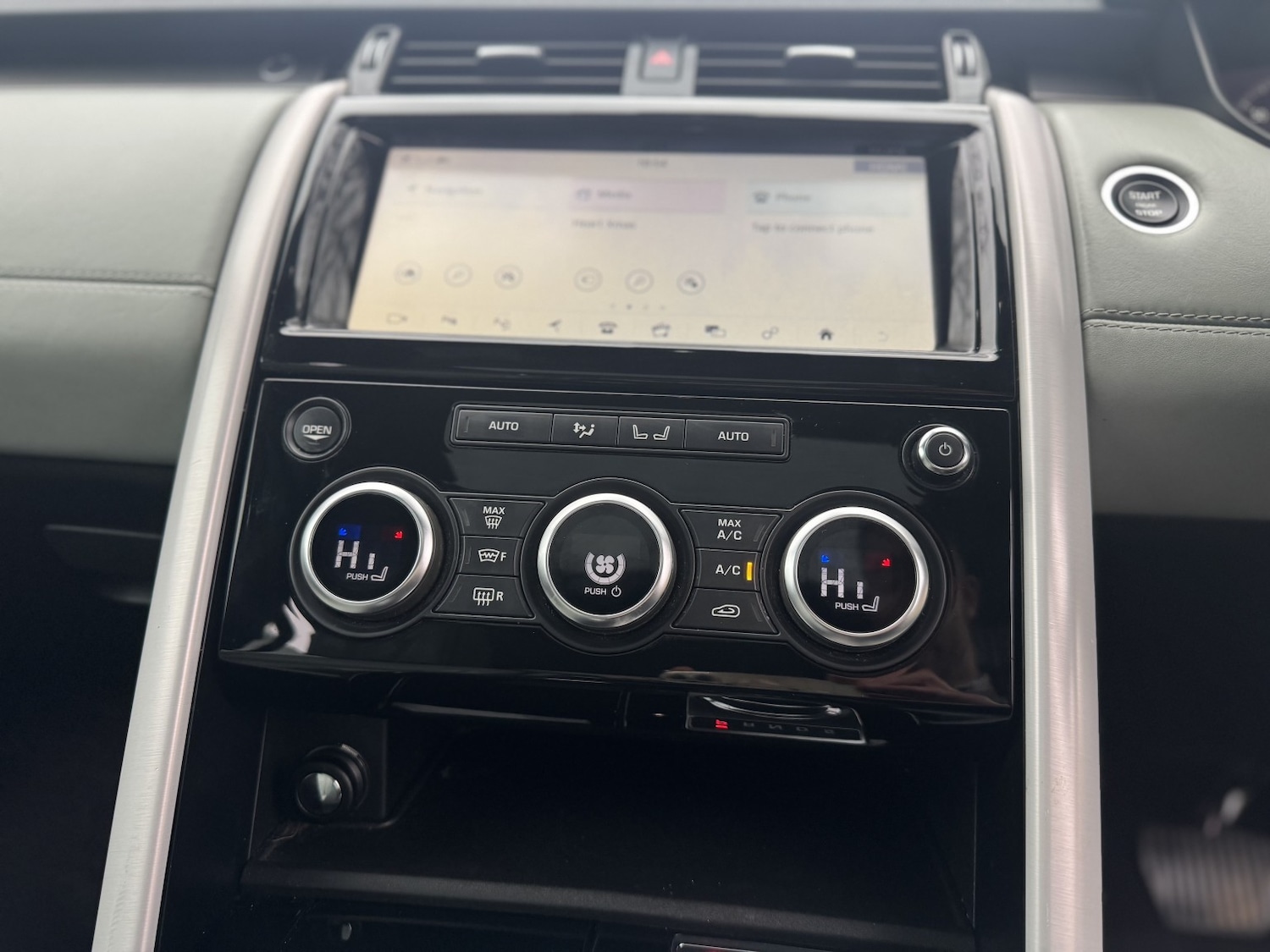 Used Land Rover Discovery 2018 for sale - 76863935: Photo 23