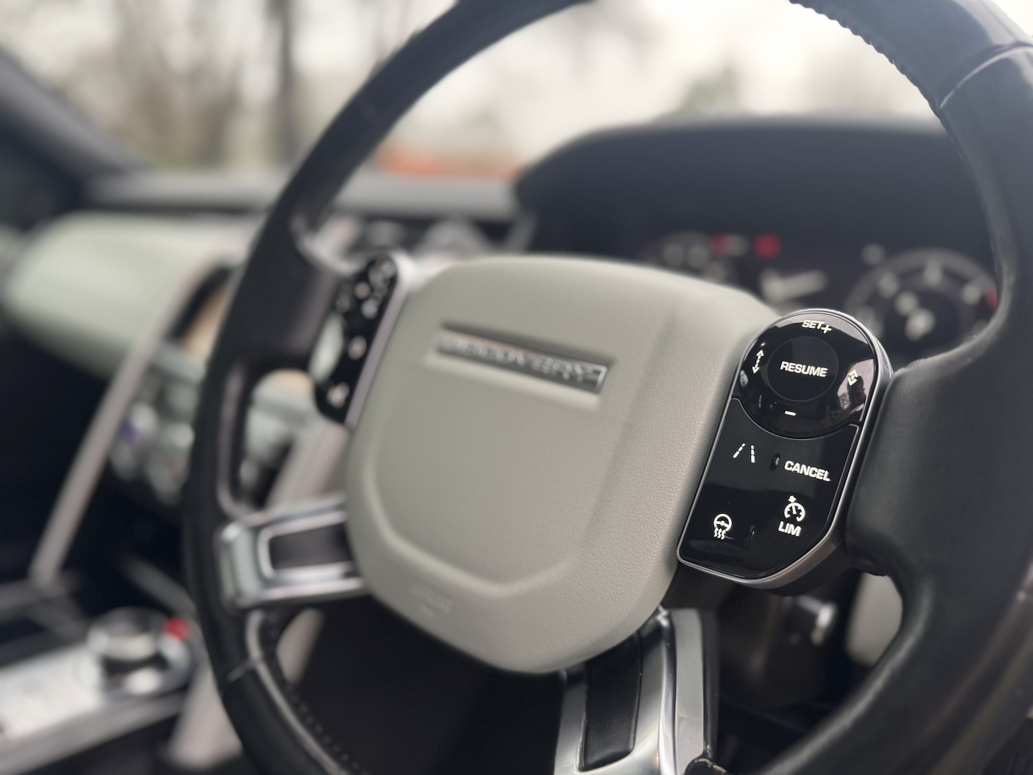 Used Land Rover Discovery 2018 for sale - 76863935: Photo 28