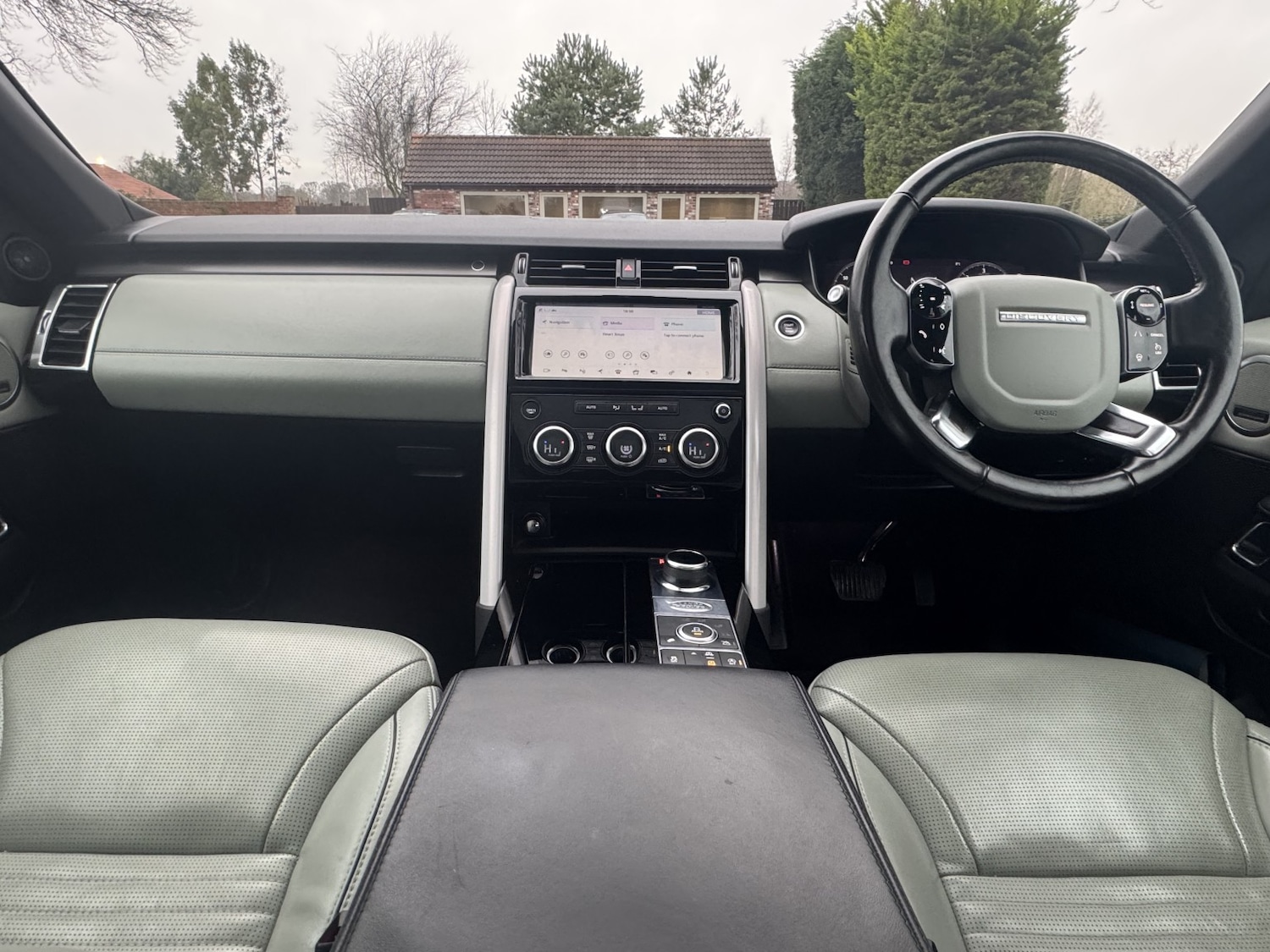 Used Land Rover Discovery 2018 for sale - 76863935: Photo 30