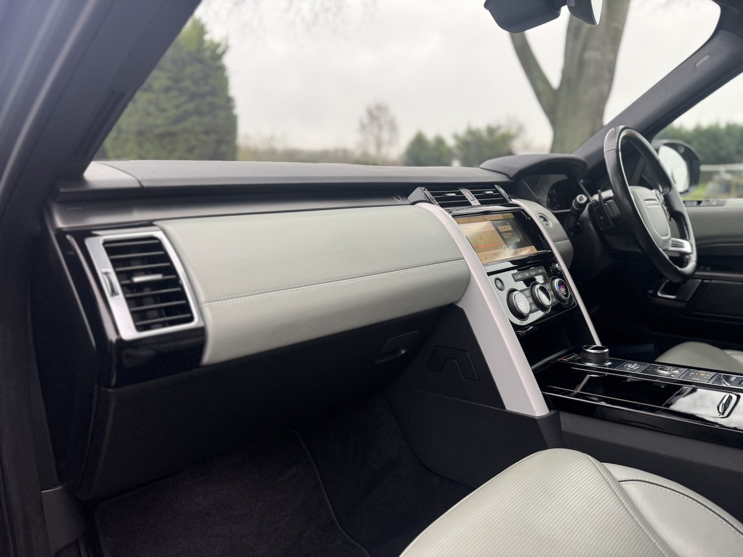 Used Land Rover Discovery 2018 for sale - 76863935: Photo 6