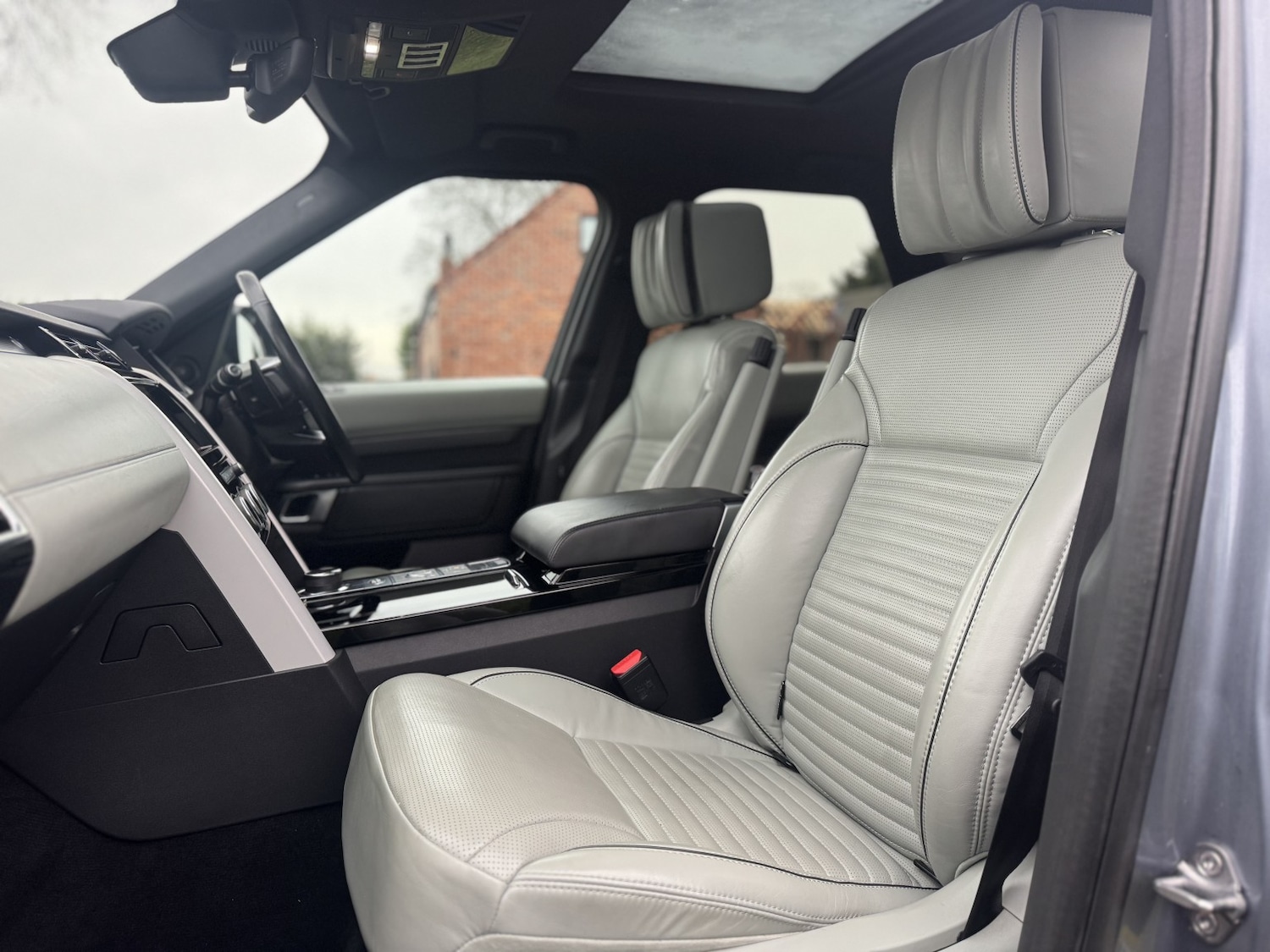 Used Land Rover Discovery 2018 for sale - 76863935: Photo 7