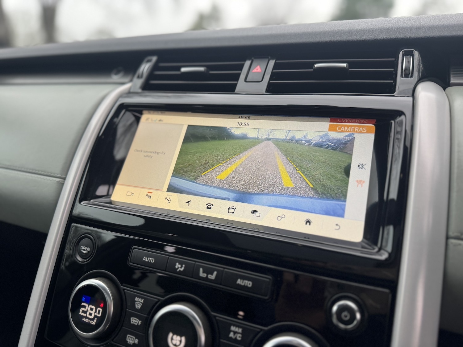 Used Land Rover Discovery 2018 for sale - 76863935: Photo 9