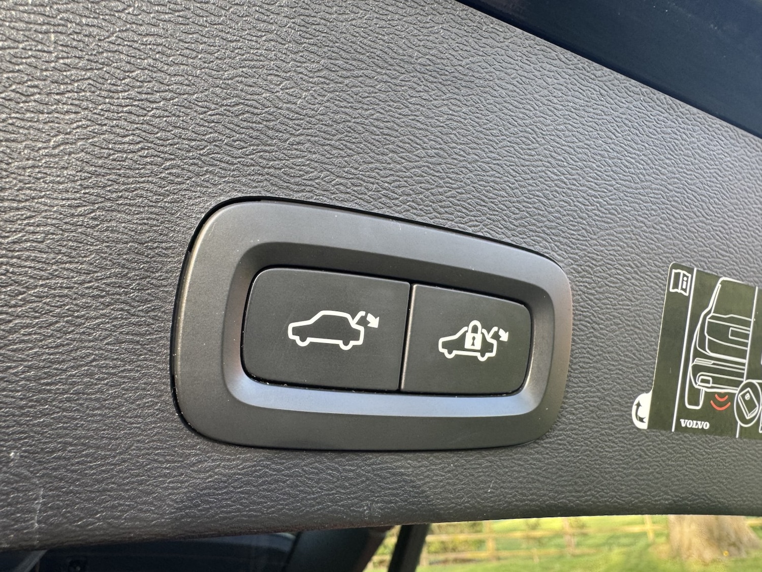 Used Volvo XC40 2019 for sale - 78045597: Photo 42