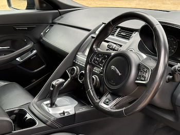 Used Jaguar E-Pace 2019 for sale - 79471123: Photo