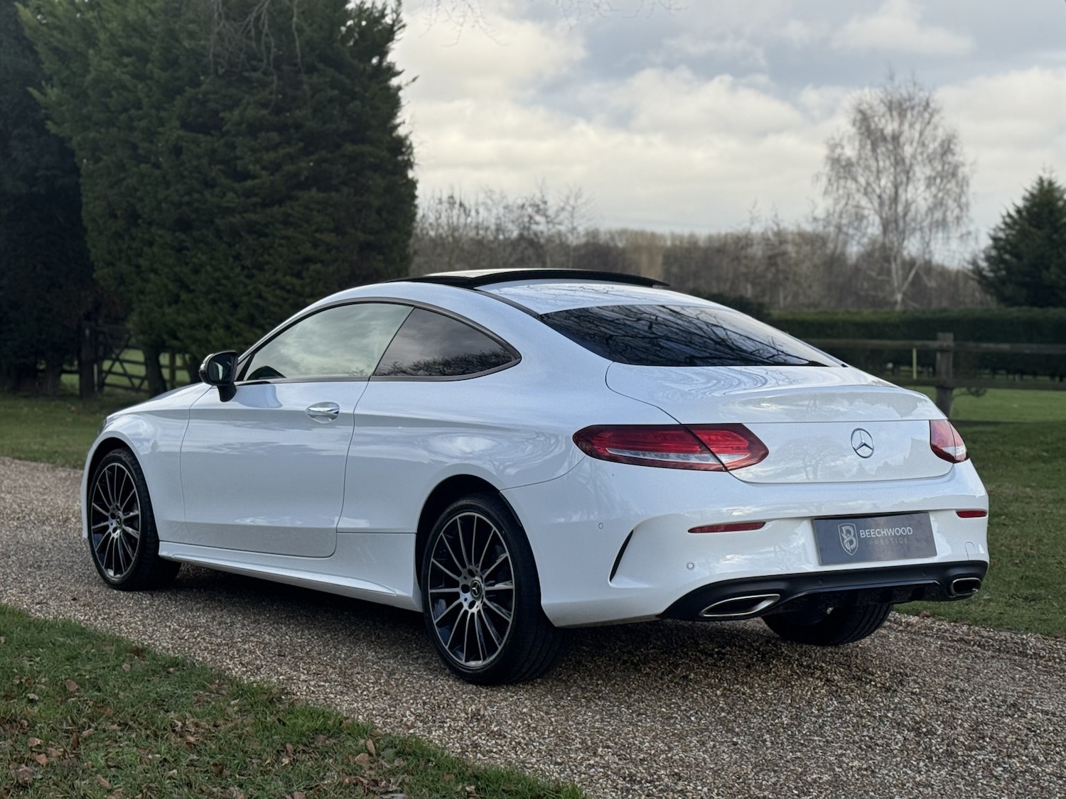 Used Mercedes-Benz C Class 2017 for sale - 77027957: Photo 2