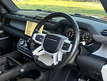 Used Land Rover Defender 110 2022 for sale - 79004416: Photo